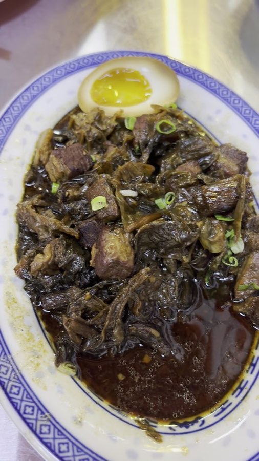 亚燕 AH YEN PLUS (TRADITIONAL FRIED PORK KUEY TEOW), photograph 2 of 5