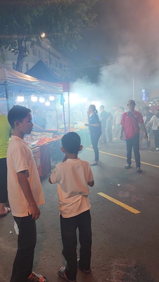 Api Api Night Food Market Gaya Street, photograph 2 of 5