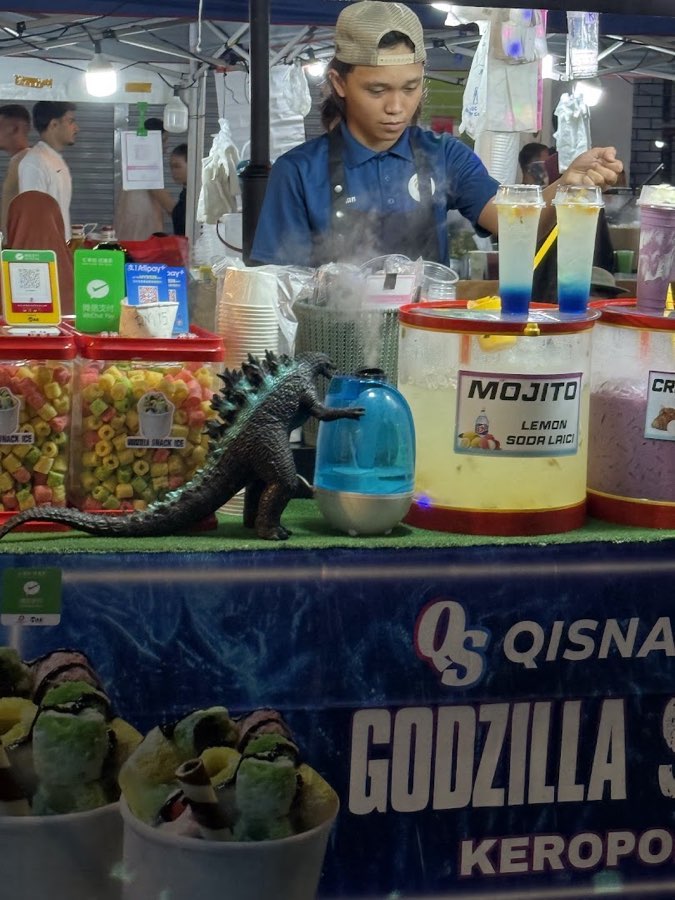 Api Api Night Food Market Gaya Street, photograph 3 of 5
