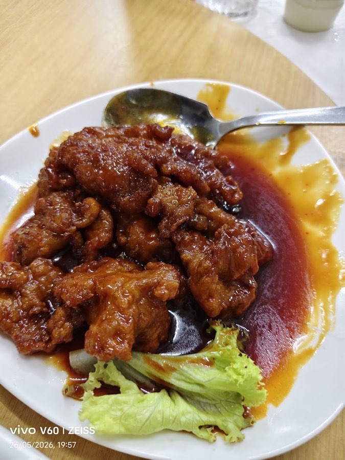 B Kee Seafood Restaurant, photograph 5 of 5