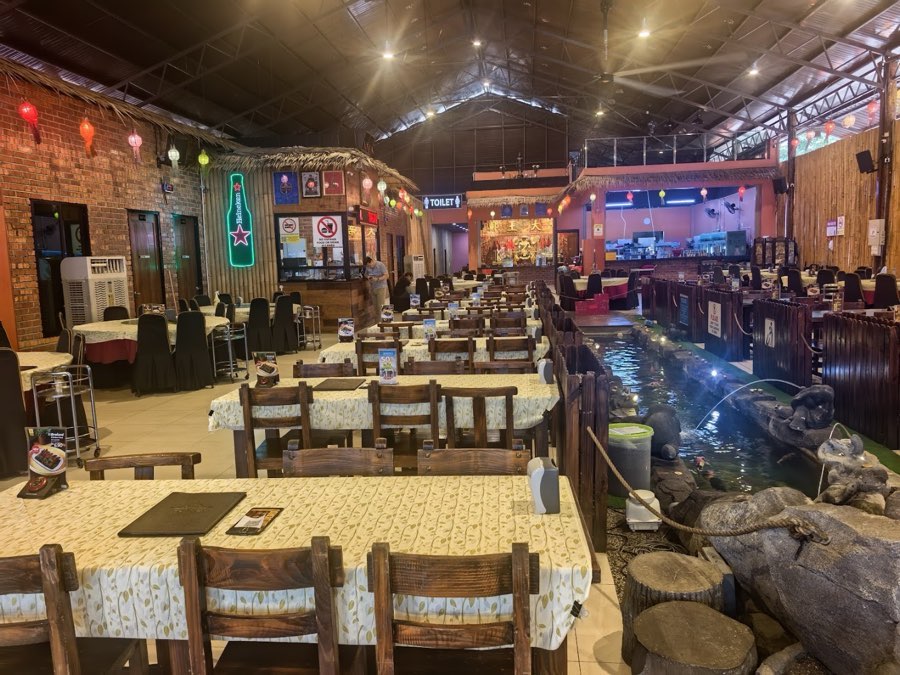Baan Thai 2 Seafood & Thai Cuisine, photograph 3 of 5