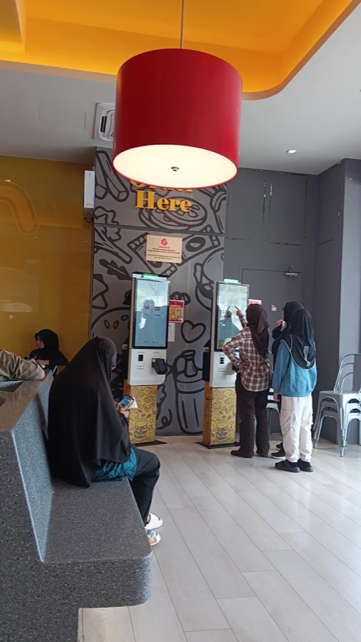 BGM Burgerman - Fried Chicken & Burger Bangi, Selangor, photograph 2 of 5