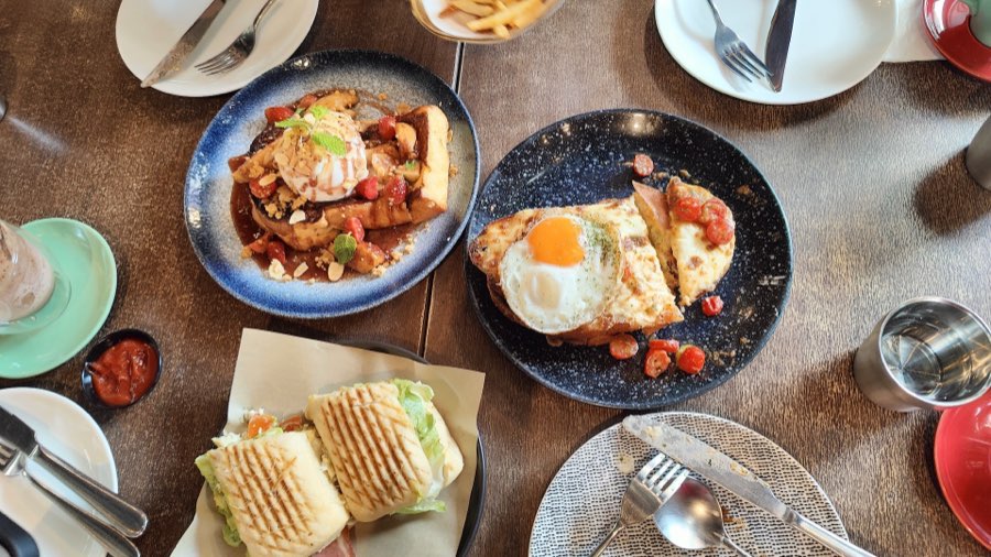 Breakfast Thieves APW Bangsar, photograph 4 of 5