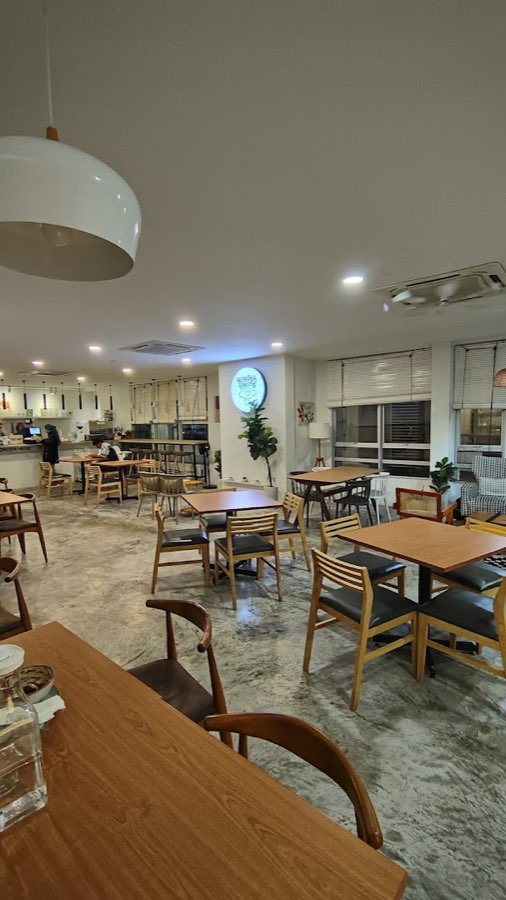 Breathtaking Cafe, photograph 3 of 5