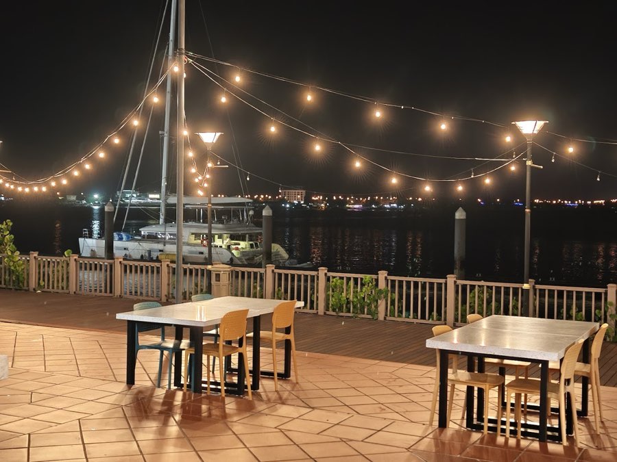 Bytes Cafe The Langit Duyong Marina & Resort, photograph 3 of 5