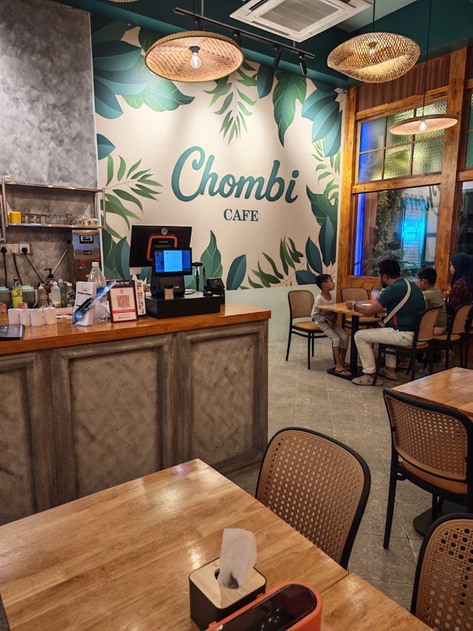 CHOMBI QUEH CAFE, photograph 4 of 5