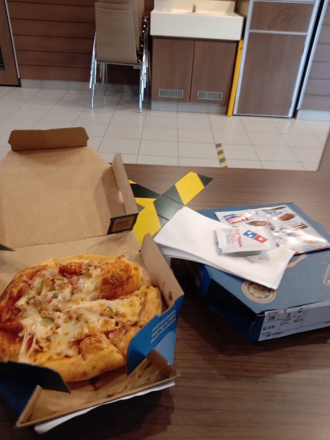 Domino's Lakefields, photograph 5 of 5