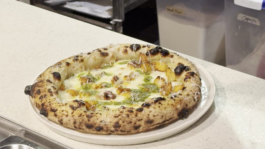 Good News Pizza, photograph 2 of 5
