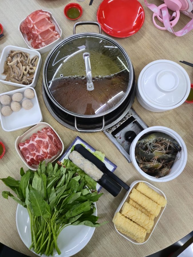 Happy City Steamboat | Metro Prima, photograph 4 of 5