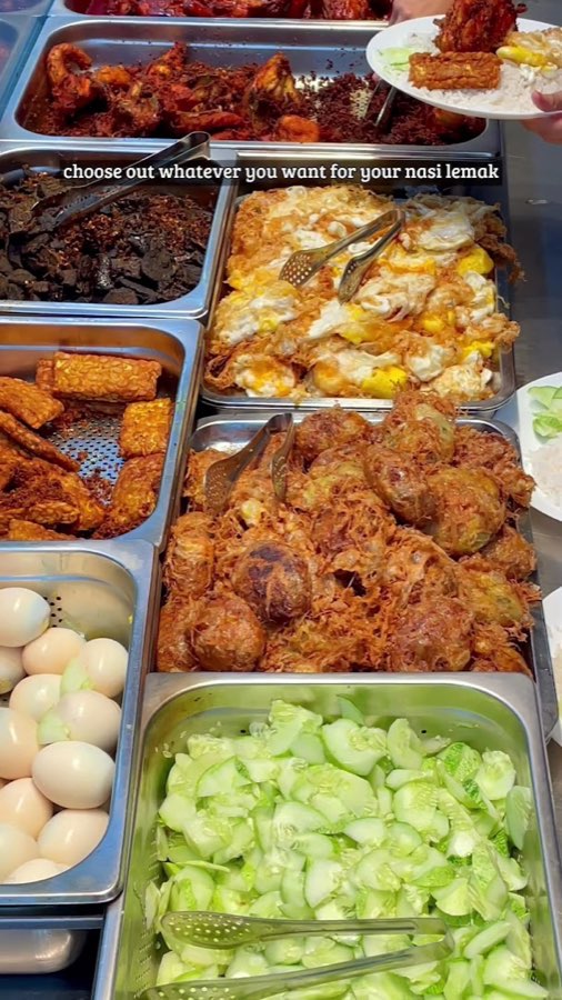 Nasi Lemak Wanjo Kg Baru, photograph 2 of 5