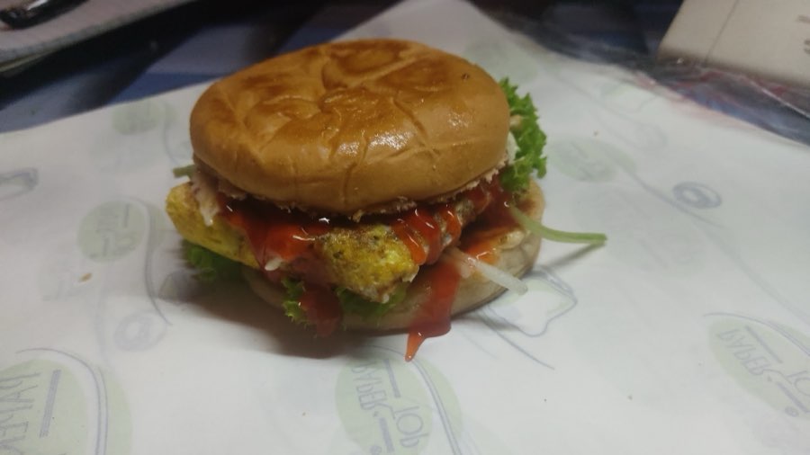 Oscar Burgers Station, photograph 1 of 5