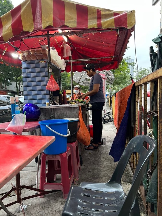 Oscar Burgers Station, photograph 4 of 5