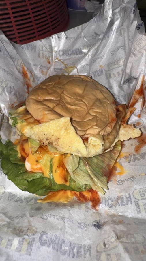 Oscar Burgers Station, photograph 5 of 5