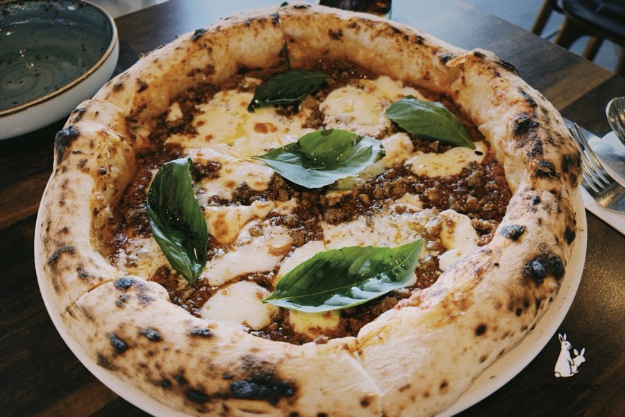 Pizza Duo - Bamboo Hills, photograph 3 of 5