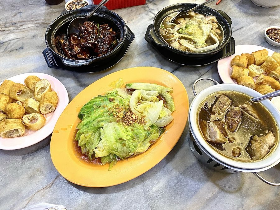 Restaurant Ah Cui Bak Kut Teh 阿水肉骨茶, photograph 4 of 5