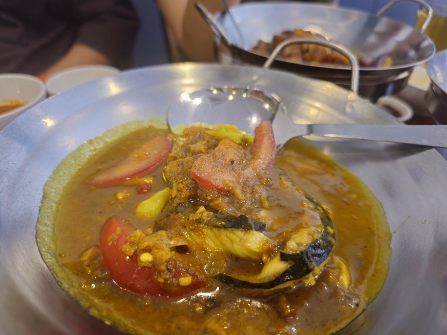 Restoran Mama's Brand Wisma Sabah, photograph 2 of 5