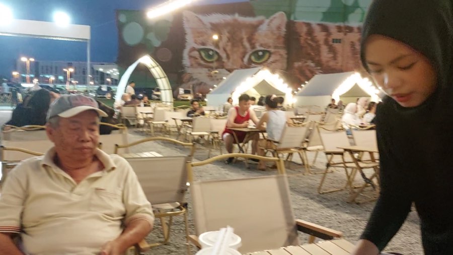 SANTAI CAMP KUCHING, photograph 2 of 5