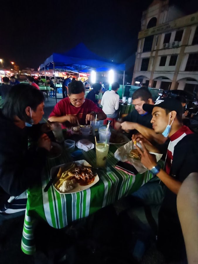 Street Food Lagenda Heights, photograph 4 of 5