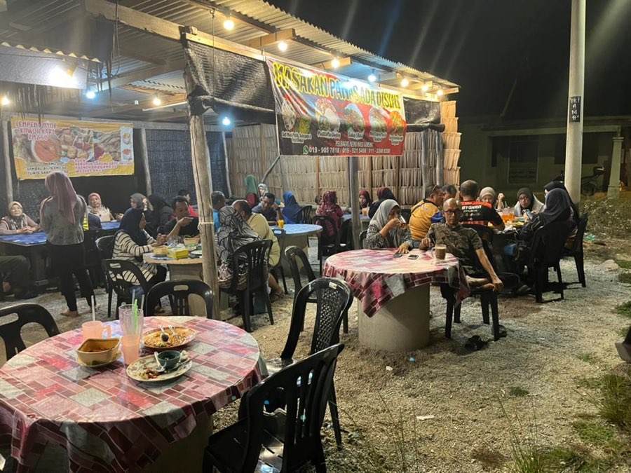 Warung Pantai D Corner, photograph 3 of 5