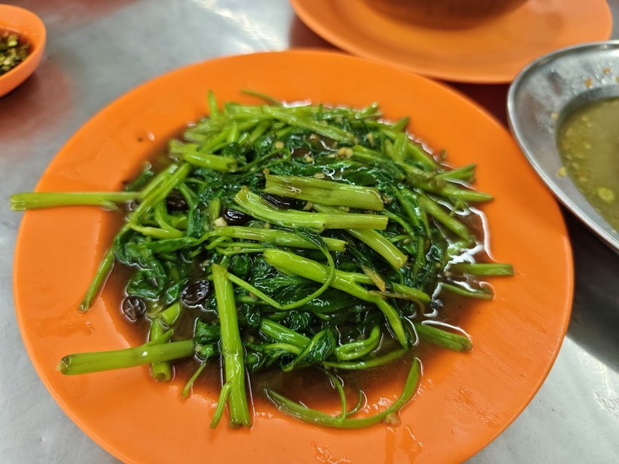 Yeh Lai Siang Seafood Restaurant, photograph 3 of 5