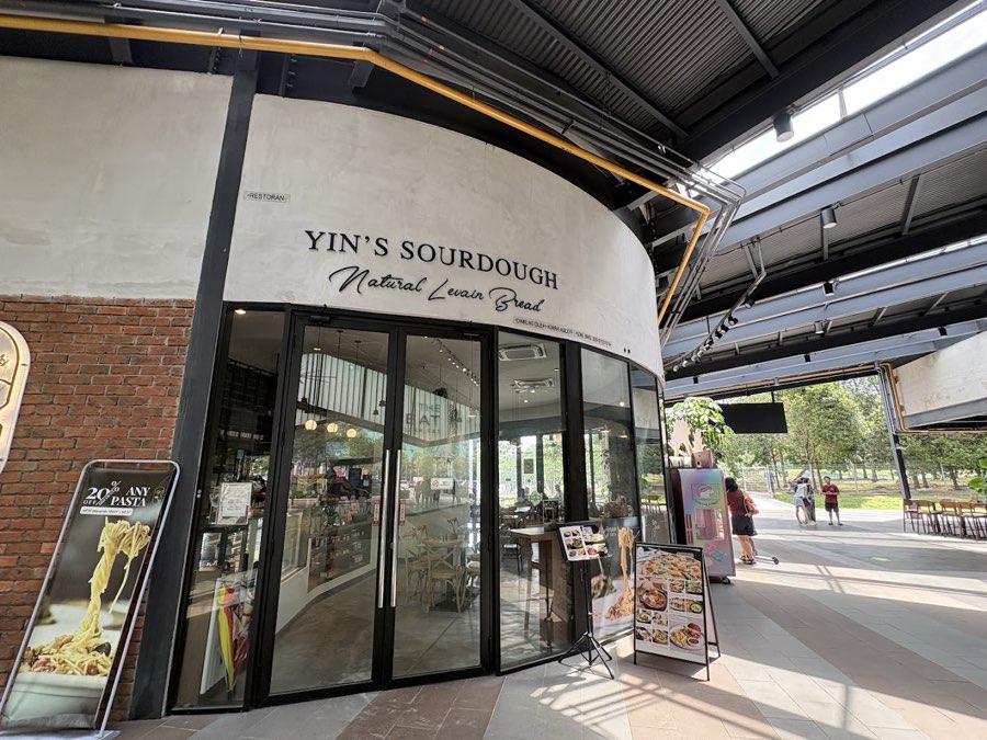 Yin's Sourdough Bakery & Cafe • Kiara Bay, photographed for our guide