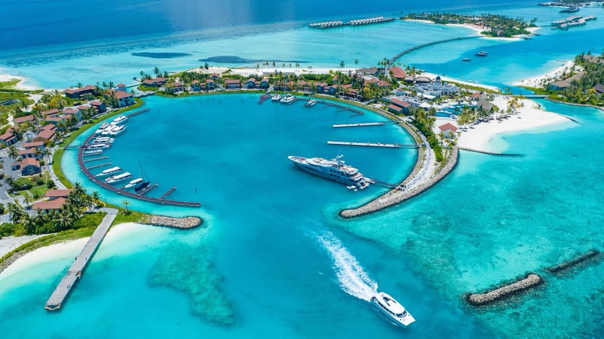 A New Swim Club and 12 Restaurants at CROSSROADS Maldives