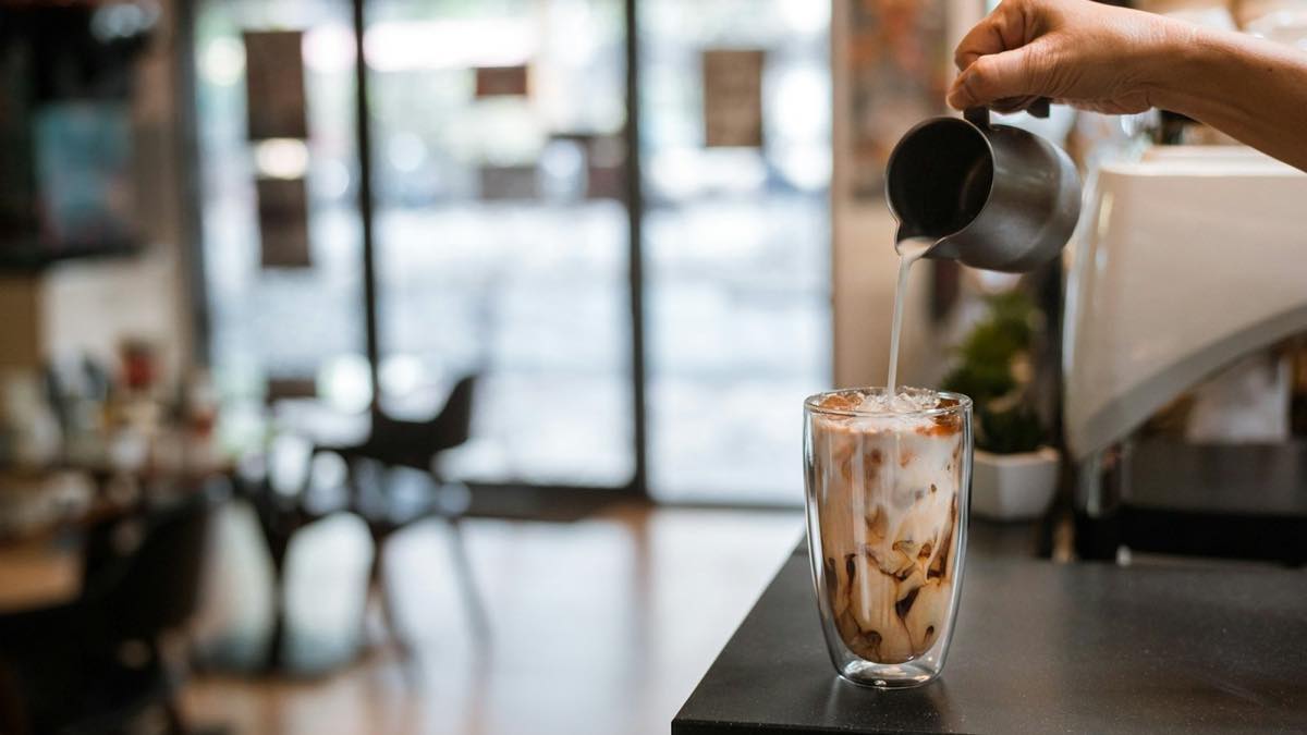 Luckin Coffee Teams Up With Garfield for Four New Lattes