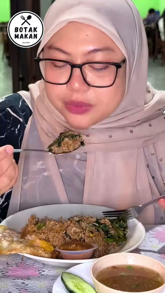 Warung Nyoq Legend